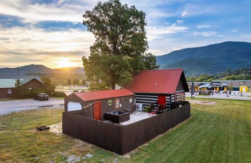 Gatlinburg - Pigeon Forge Casa | #1 Smokies Cabin! Fall VIEWS, Game Rm, FirePit