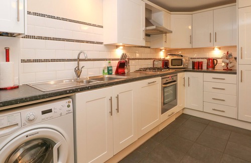 Buxton Cabaña | 1 Southgate