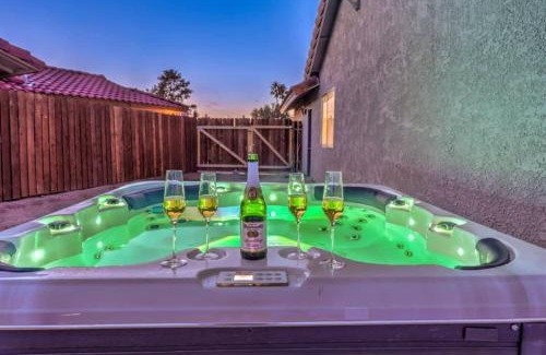 Henderson Casa | 1 Story, 3 BR Home w Hot tub, Pool Grill, Firepit
