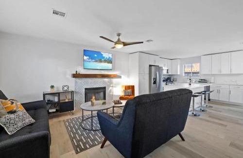 Henderson Casa | 1 Story, 3 BR Home w Hot tub, Pool Grill, Firepit