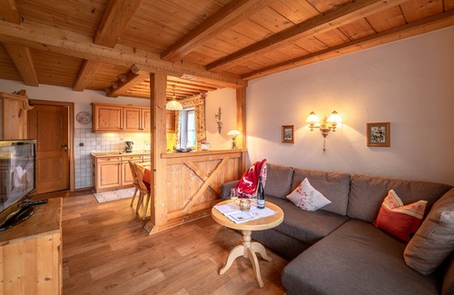 Ruhpolding Apartamento | -1- apartamento (43 m 2), balcón, cocina, 1 dormitorio y 1 sala de estar / dormitorio, max 4 pers, internet inalámbrico
