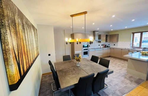 Elgin Casa | 1 Woodside