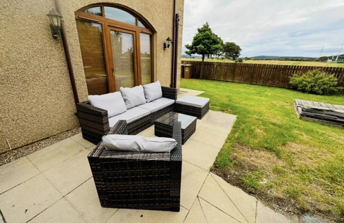 Elgin Casa | 1 Woodside