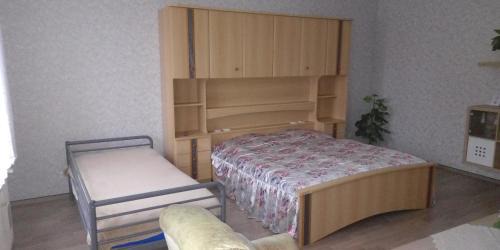 Altentreptow Apartamento | 1 Zi, FeWo mit Küche und Bad