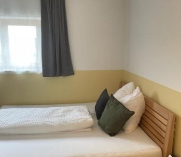 Pinsdorf Apartamento | 1 Zimmer Appartement nahe Gmunden Top2