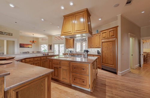 Marble Falls Casa | 10,000 Sq.Ft Lux Estate on 650 Acres with Amazing Pool, Spa & Hill Country Views