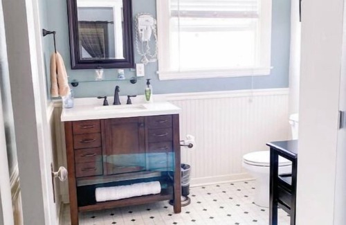 Mariposa Apartamento | #10 1938 Historic Downtown Apt - King Bed- Kitchen