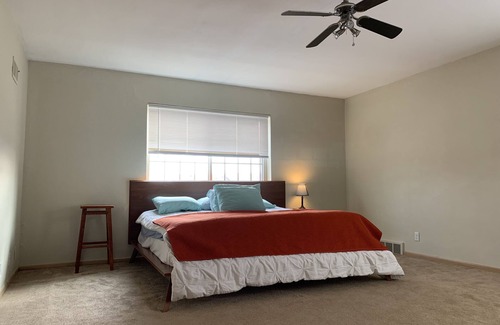 Lindenwood Park Casa | 10,458 sq ft 15 bedroom / 6 bathroom Home for Groups