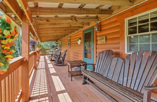 Logan Casa | 10-Acre Cabin, Sauna, Hot Tub, Game Rm, Stargazing Dome, EV, BBQ