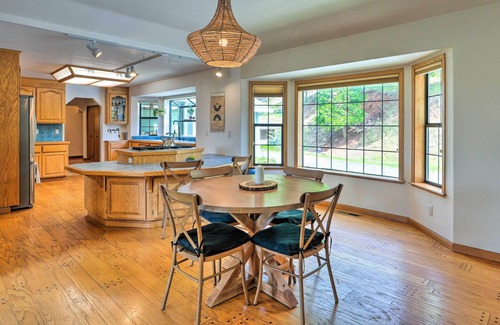 Apple Hill Casa | 10 Acres w/ Stunning Views: Apple Hill Home!
