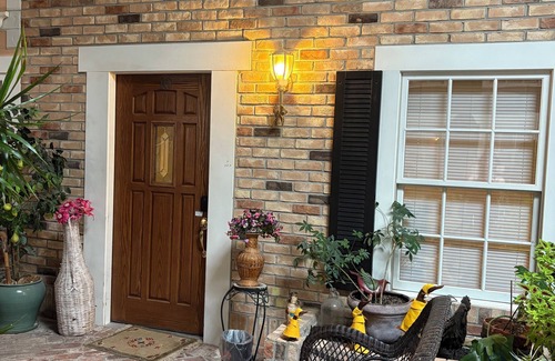 Lorain Apartamento | #10 Apartment with southwestern vibes.
