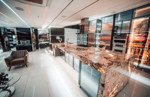Lalinde Apartamento | 10 bedroom Luxurious Sultan's Penthouse(lleras park) Bachelor friendly