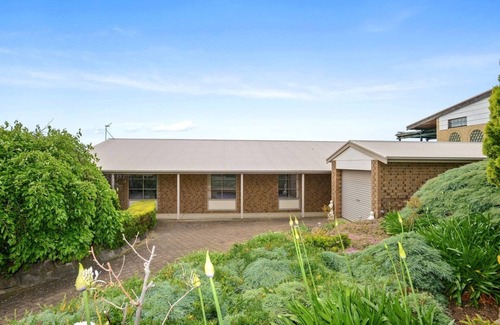 Encounter Bay Casa | 10 Clive Ave, Encounter Bay