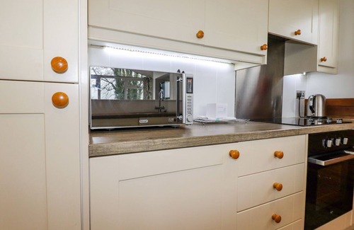 Dobwalls Cabaña | 10 HORIZON VIEW, pet friendly, luxury holiday cottage in Dobwalls