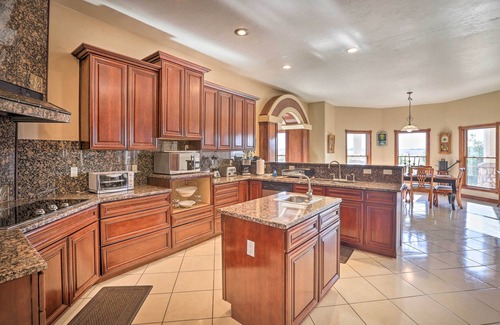 Hudson Casa | Luxe Hudson House w / Mtn vistas - ¡30 minutos a Denver!