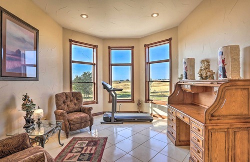 Hudson Casa | Luxe Hudson House w / Mtn vistas - ¡30 minutos a Denver!