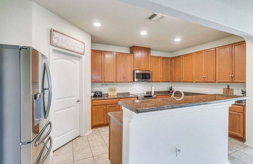Austin Casa | 10 Mi to Dtwn Austin: Family Home w/Communal Pool