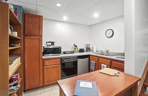 Anderson Township Apartamento | 10 Mi to Dtwn: Cozy Couple's Getaway in Cincinnati