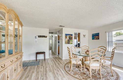 Silver Springs Shores Casa | 10 Mi to Dtwn Ocala Dog-Friendly Home with Fire Pit
