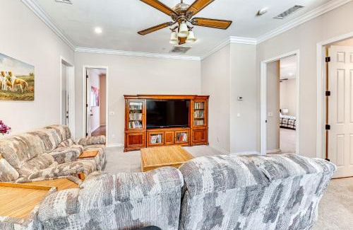 Alessandro Heights Apartamento | 10 Mi to Dtwn Riverside Triplex with Pool