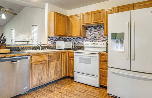 Acton Casa | 10 Mi to Dwtn Indianapolis: Home w/ Grill & Yard