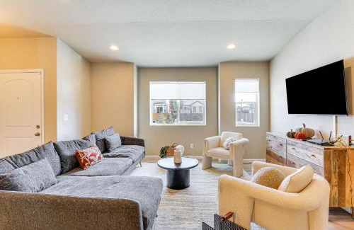Colorado Springs Casa | 10 Mi to Fort Carson Newly Built Townhome!