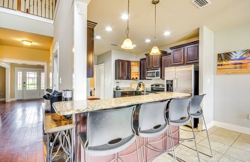 Gulfport Casa | 10 Mi to Gulfport Beaches: Family Home w/ Patio