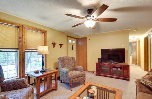 Albrightsville Casa | 10 Mi to Pocono Raceway Cozy Albrightsville Home!