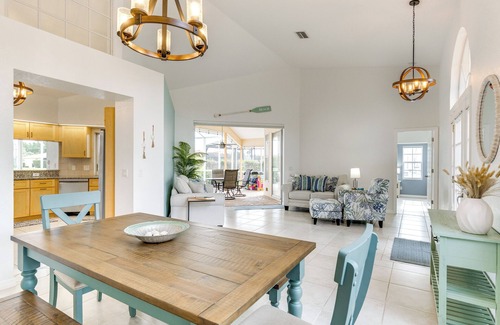 Broadmoor Casa | 10 Mi to Public Beaches: Coastal Florida Retreat