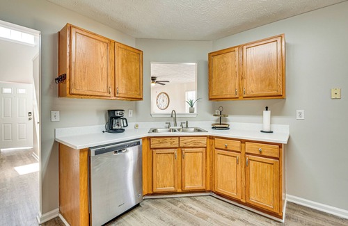 Clarkdale Casa | 10 Mi to Six Flags: Austell Home w/ Expansive Yard
