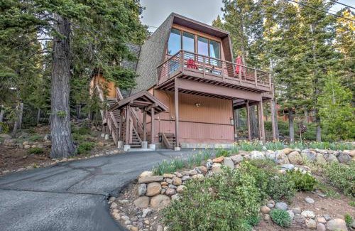Lake Forest Casa | 10 Mi to Skiing Tahoe City A-Frame Home
