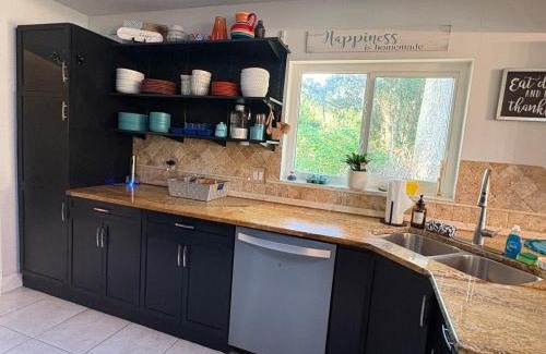 Palm Harbor Casa | 10 Min from Beach, Private Pool with Lanai Palm Coast Family Home
