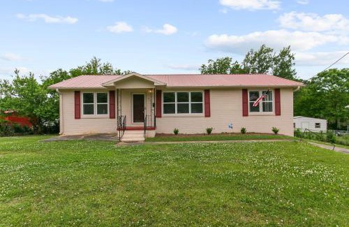 Birmingham Casa | 10 Min to Downtown-Modern in Magic City-Both Units