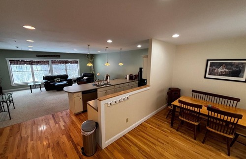 Carrabassett Valley Casa | 10 min to Sugarloaf Ski Lifts, Spacious 4 Bedrooms