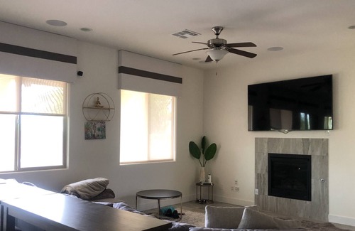 Enterprise Casa | 10 min to strip! Sleeps 14, 5bd/3ba 3k sq ft