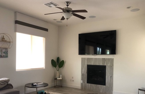 Enterprise Casa | 10 min to strip! Sleeps 14, 5bd/3ba 3k sq ft