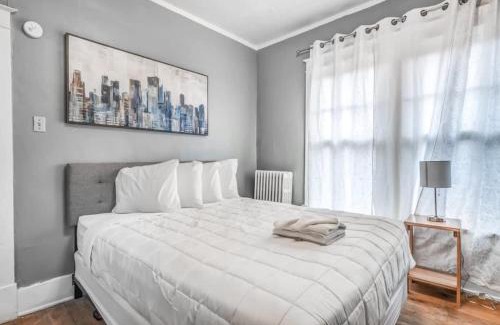 Memphis Casa | 10 Min to U of Memphis-Rozelle Retreat Left Unit