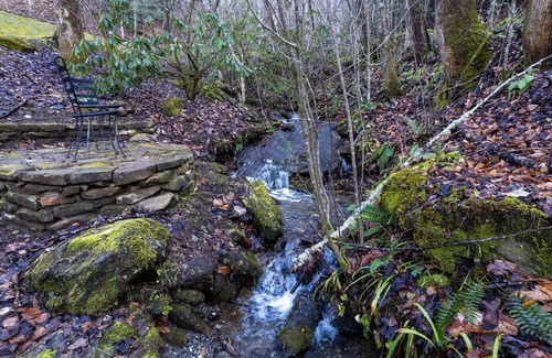 Cullowhee Cabina | 10 min. to WCU, New Hot Tub, Massive Private Deck!