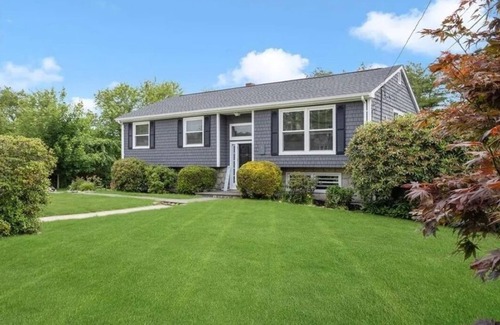 Matunuck Casa | 10-min walk to SK Town Beach/4 bed 2-bath home in Blackberry Hills neighborhood