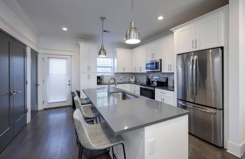 Charlotte Park Casa | 10 Mins To Broadway - West Side Charmer
