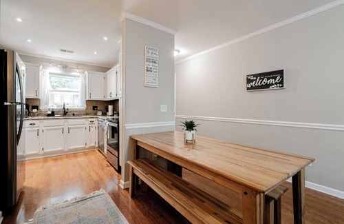 Irmo Casa | 10 Mins to Lake Murray! The Dutch Creek Cottage