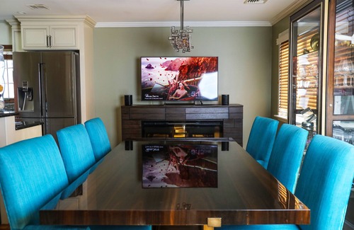 Queens Casa | 10 minute walk to the beach- Perfect vacation home