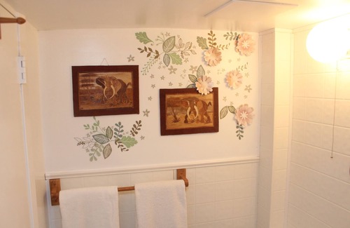 Canarsie Casa | 10 Minutes away from JFK is just what many look for. Easy access to the city.