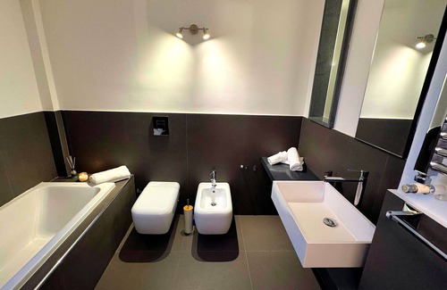 Quartiere XVII Trieste Apartamento | [10 minutes from city center] Luxury Penthouse with Terrace and Panoramic View
