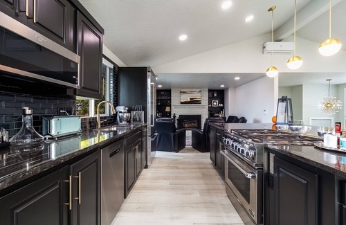 College Place Casa | 10 minutes from dozens of wineries!