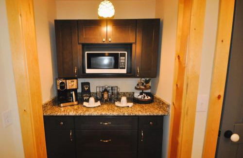 Stanton Casa | 10 Minutes from Natural Bridge State Park