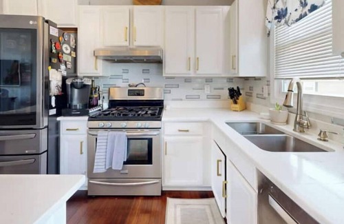 Cranston Apartamento | 10 minutes from providence centrally located