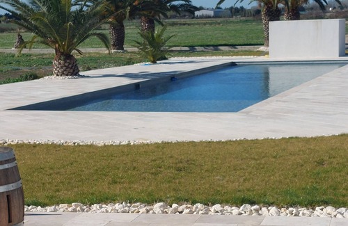 Aimargues Apartamento | 10 minutes from the sea and close to shops rent T2