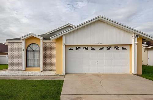Indian Wells Casa | 10 Minutes to Disney Pool Home *Renovated*