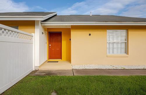 Indian Wells Casa | 10 Minutes to Disney Pool Home *Renovated*
